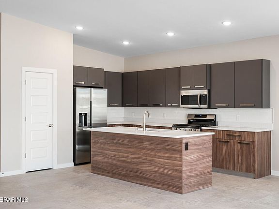 5th image of 514 Spanish Oak Dr
