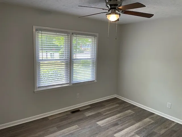 886 Southview Cir — Photo 10