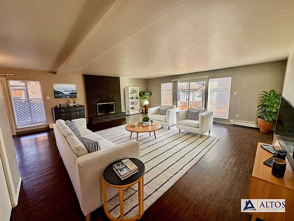 2nd image of 1072-1078 S Arbutus St #1072