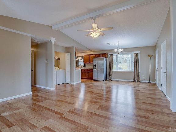 3rd image of 103 Oar Dr