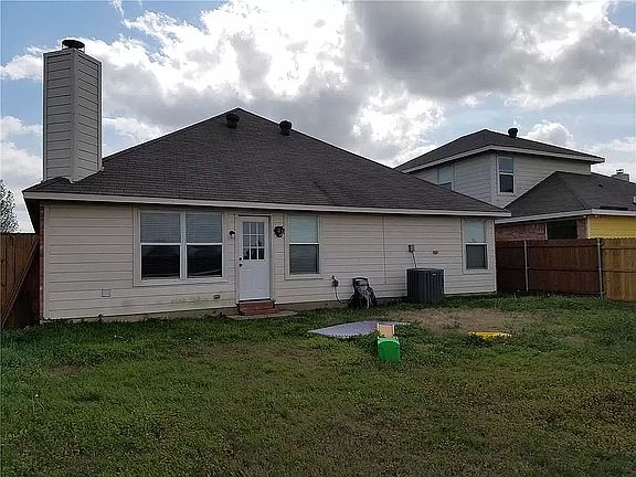 4th image of 913 Buffalo Springs Dr