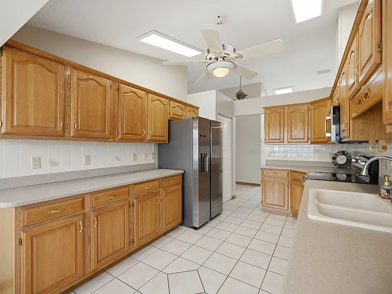 9177 SW 91st Cir — Photo 18