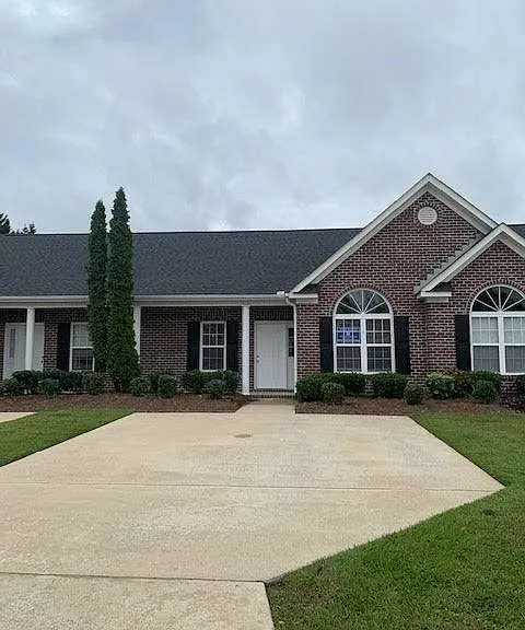 140 Oak Towne Dr #E-3 — Photo 1
