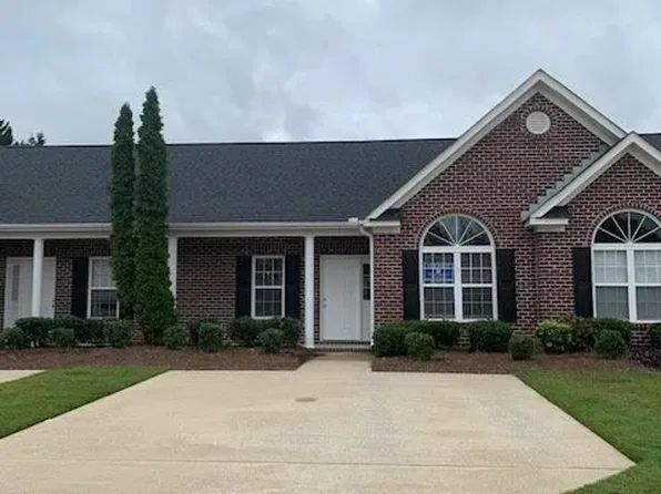 140 Oaktowne Dr Unit E3, Greenville, NC 27858