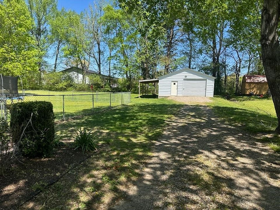 2nd image of 150 Cedar Cove Ln