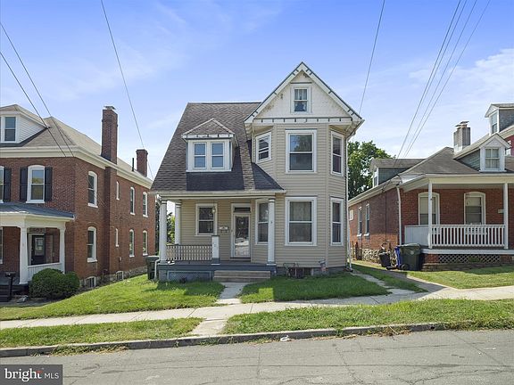 3rd image of 407 Reynolds Ave