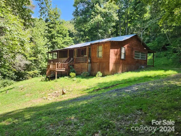 122 Mal Gap Rd, Bakersville, NC 28705