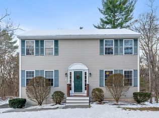 216 Chapman Rd, Tewksbury, MA 01876