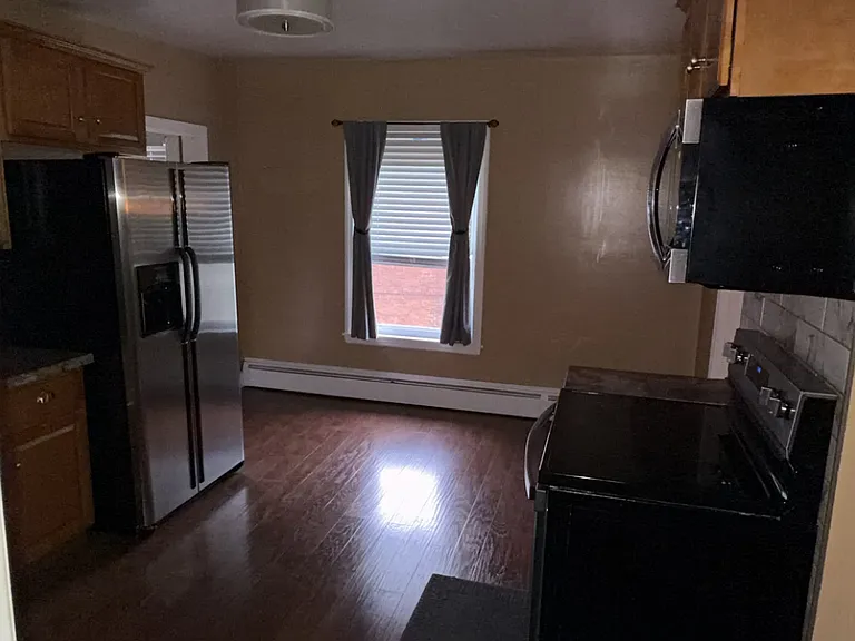 13 Warner St #2 — Photo 8