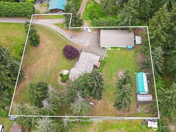 3rd image of 94 Riverdale Ln