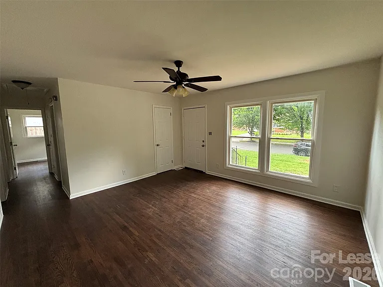 2627 Dora Dr — Photo 11