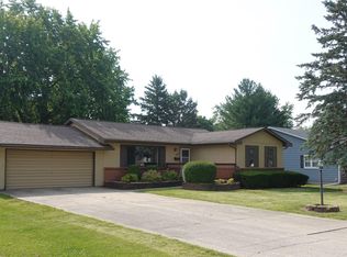 507 Isle Royale Rd, Galesburg, IL 61401