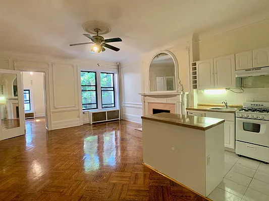 Rented by Building Equity Real Estate LLC | media 30
