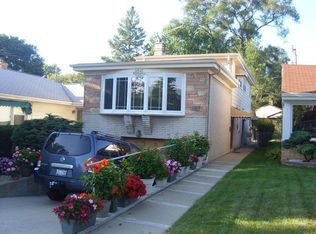 912 W Devon Ave, Park Ridge, IL 60068