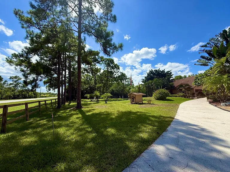 14765 Northlake Blvd — Photo 1
