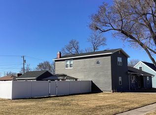 709 W 14th St, Cozad, NE 69130