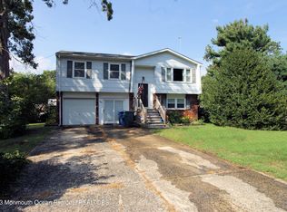 89 Saint Andrews Dr, Little Egg Harbor, NJ