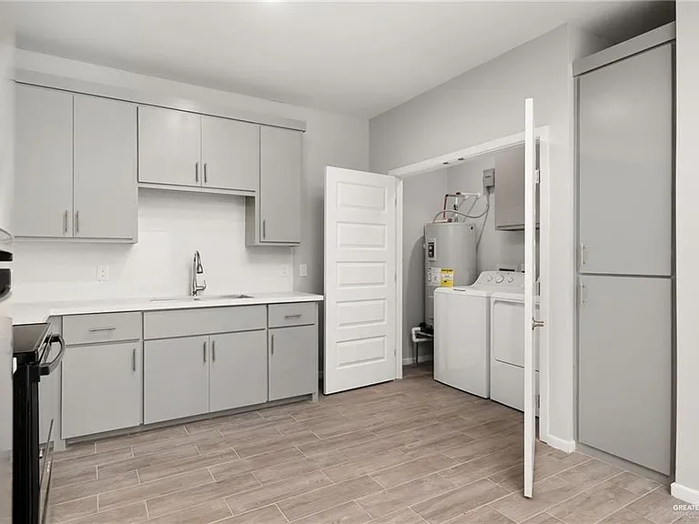 1601 W Hyatt Ave #18 — Photo 10