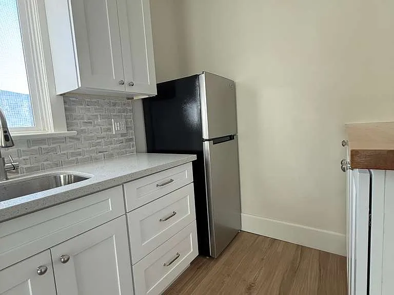 102 Argonne Ave #5 — Photo 6