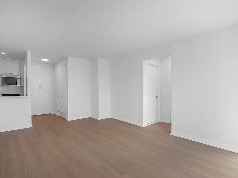 124 W 60th St #22B — Photo 5
