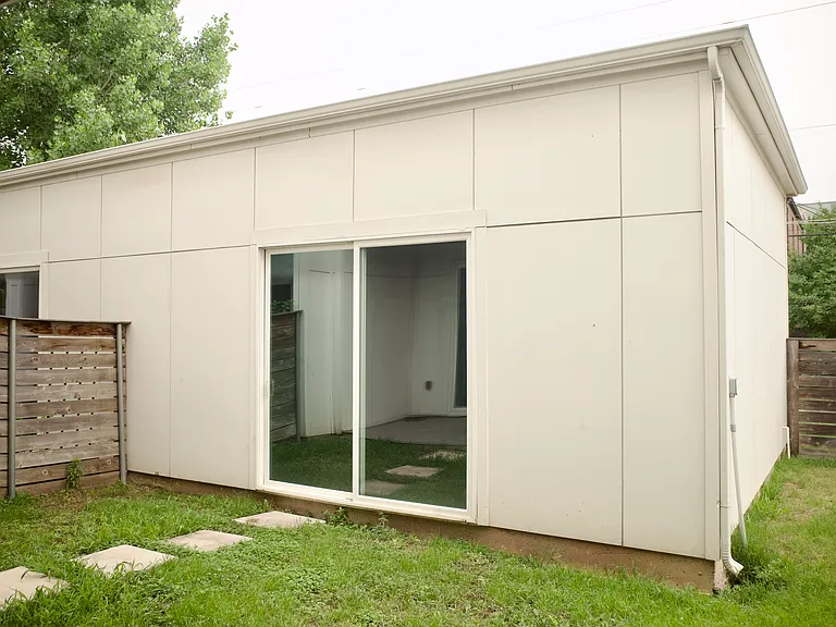 207 Adrian Dr — Photo 14