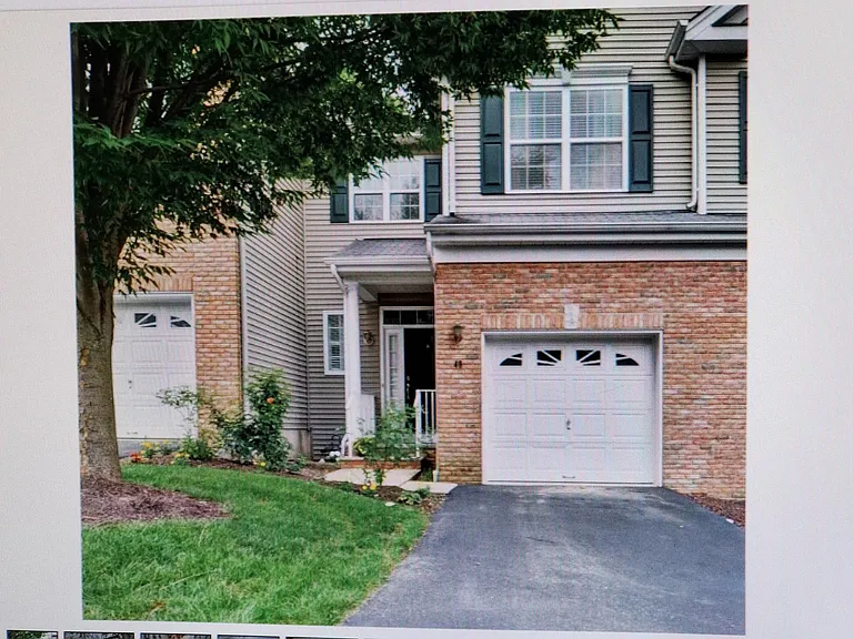 48 Hoover Ave — Photo 18