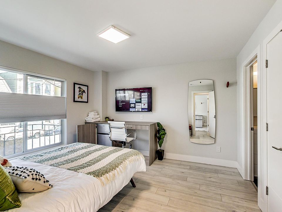 1st image of 1454C S Van Ness Ave #2