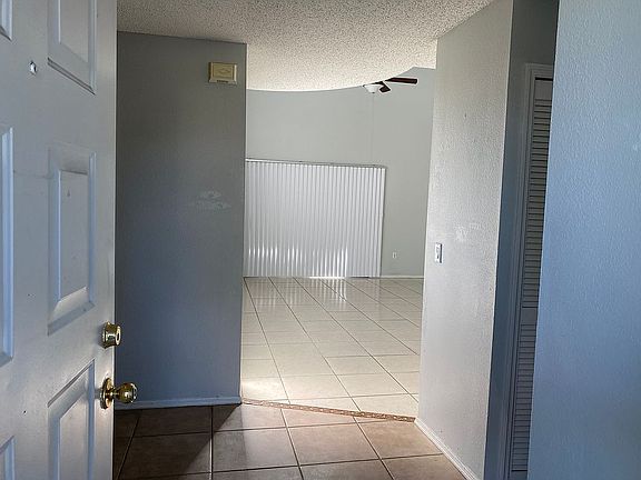 3rd image of 14548 Laguna Beach Cir