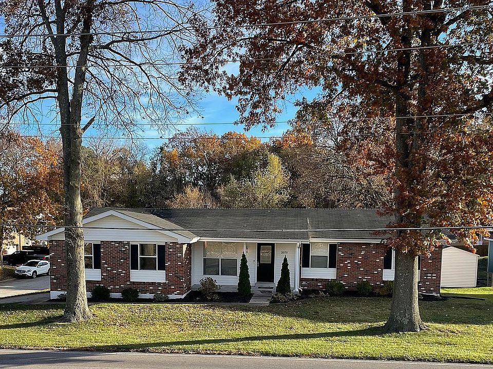 Street view from Elm Dr