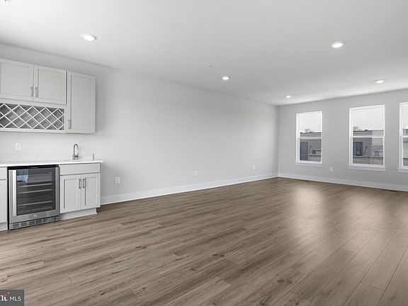 5th image of 2616 Ferry Bar Dr