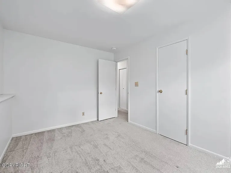 4071 Macinnes St — Photo 13