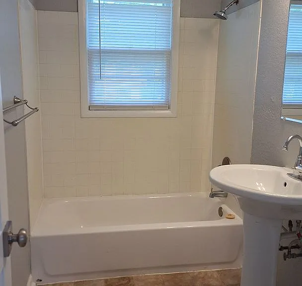 Edgemoor Townhomes — Photo 42