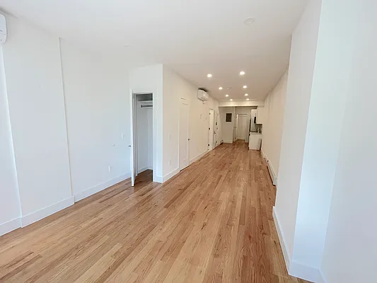 Rented by New Amsterdam Realty Group | media 4