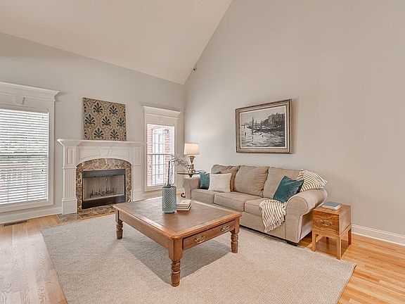 5th image of 128 Stonewood Ct
