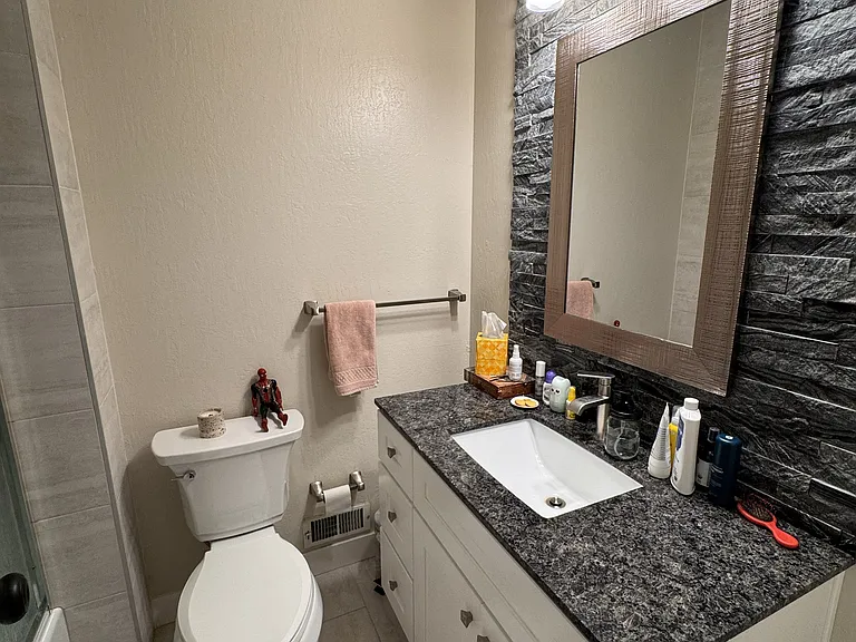 3131 Robinson Dr — Photo 26