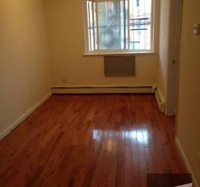 1st image of 101 10 Martense Ave