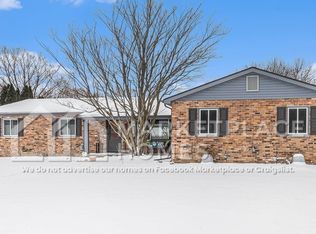 8732 Rio Vista St, Brighton, MI 48116