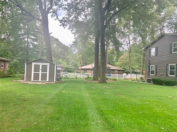 2nd image of 2101 Larita Ln
