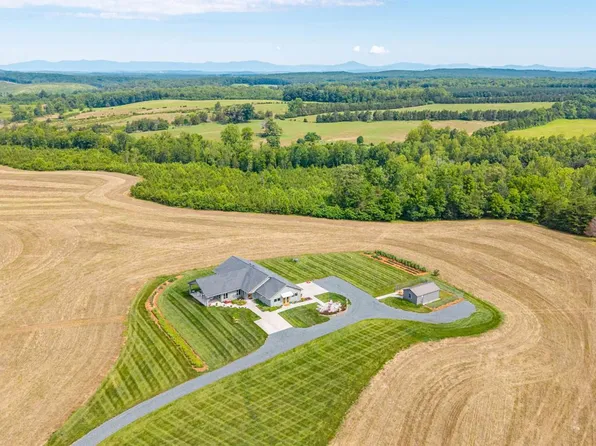 1370 Moonlight Rd, Appomattox, VA 24522
