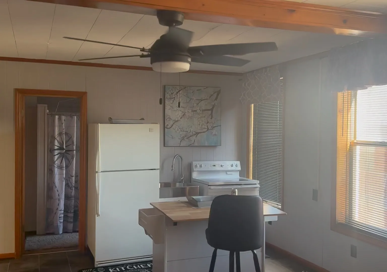 Studio, 550 sqft, $850 — Photo 1