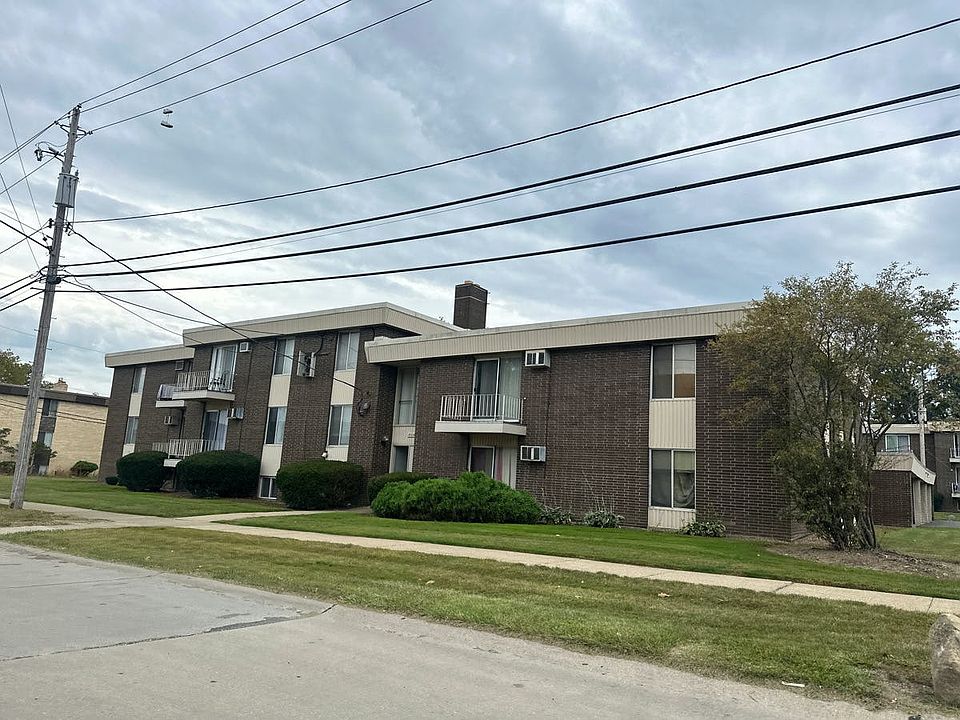 2nd image of 15224 Maple Park Dr APT 12