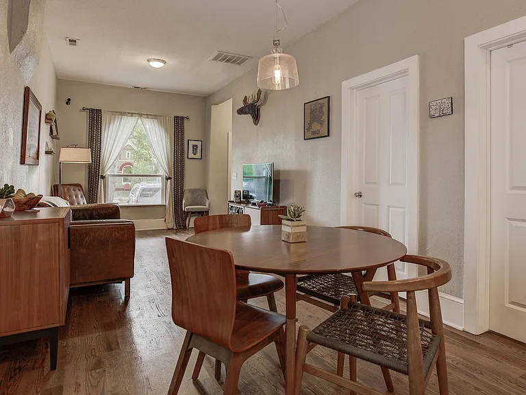 3777 N Franklin St — Photo 3