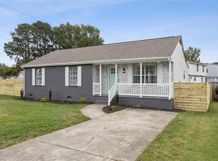 1 Bobs Ct, Hampton, VA 23666