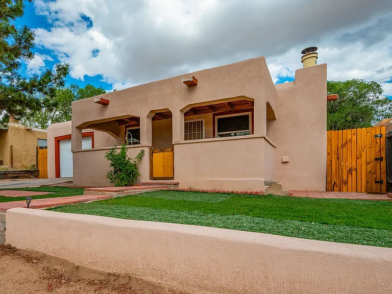 2911 Avenida Alamosa — Photo 3