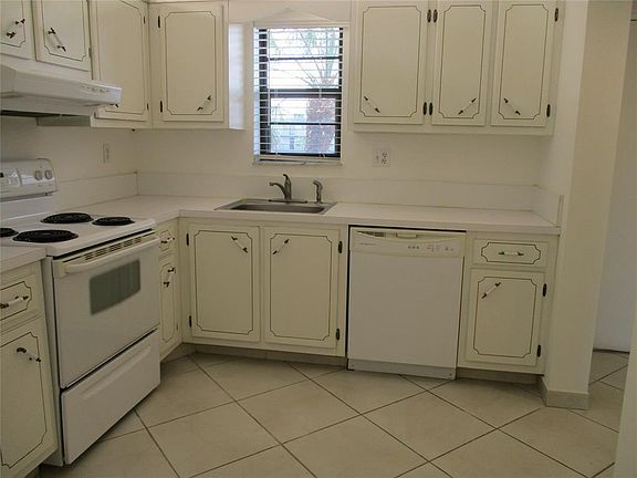 5th image of 9233 SW 8th Street #311