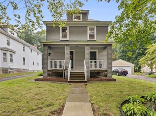 14 Robertson Rd, Worcester, MA 01602