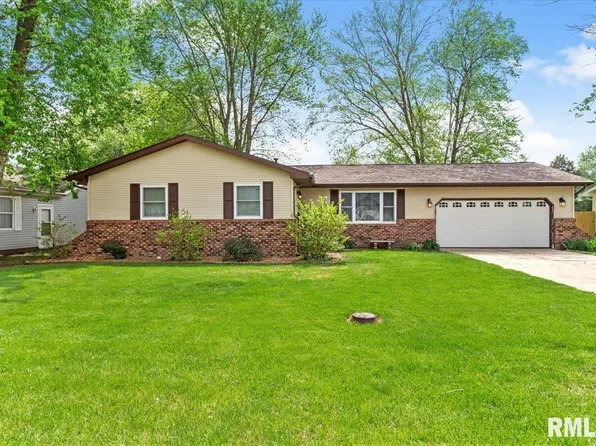 17 Santa Fe Dr, Auburn, IL 62615