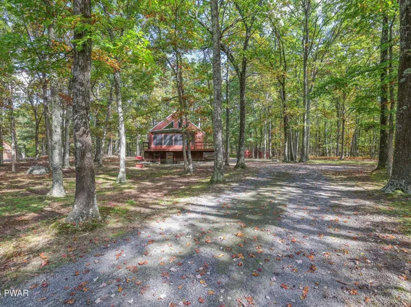 90 Deer Run, Hawley, PA 18428