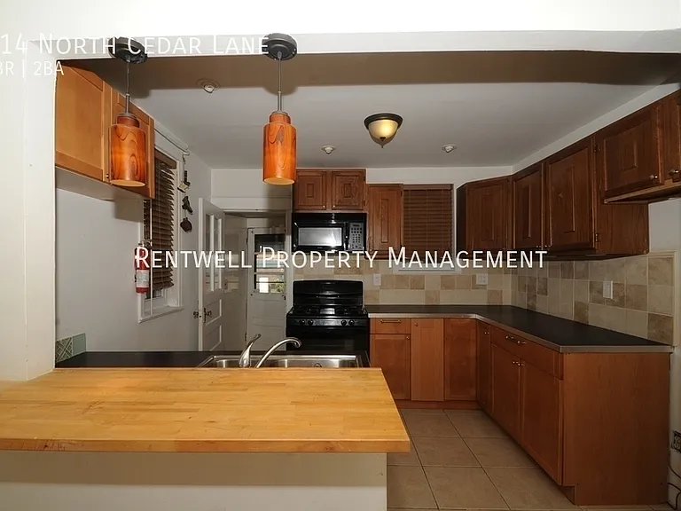 114 N Cedar Ln — Photo 7