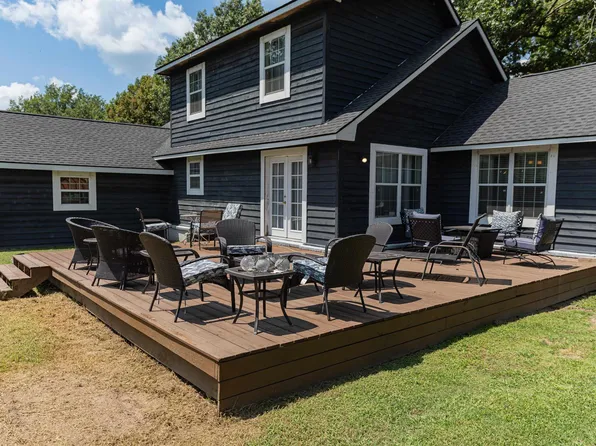 809 Putting Green Dr, Blytheville, AR 72315